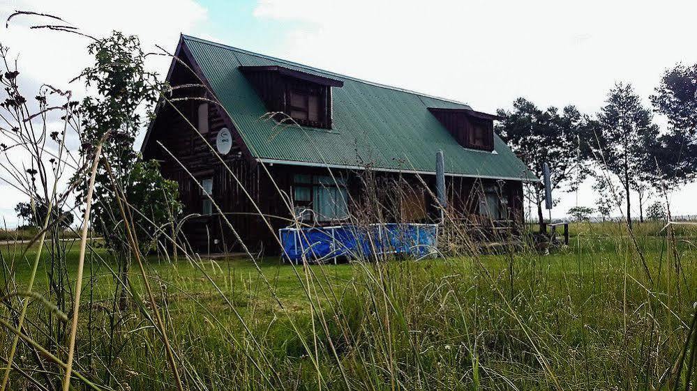 A Log Home At Buffalo Creek Buffeljagsrivier المظهر الخارجي الصورة