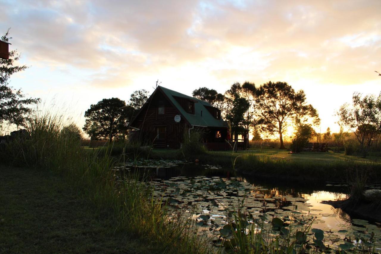 A Log Home At Buffalo Creek Buffeljagsrivier المظهر الخارجي الصورة